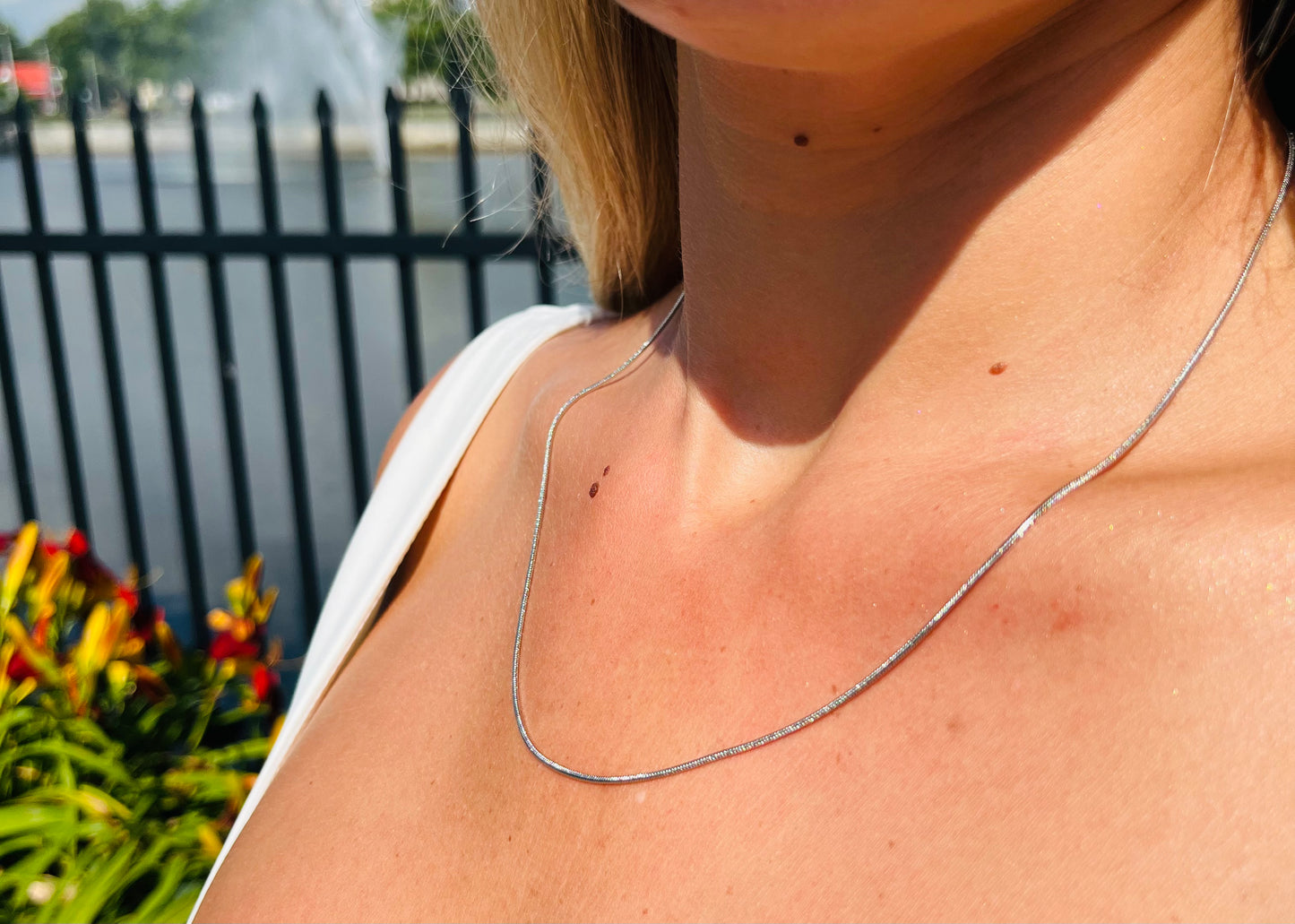 Collier intemporel waterproof & hypoallergénique – Style moderne